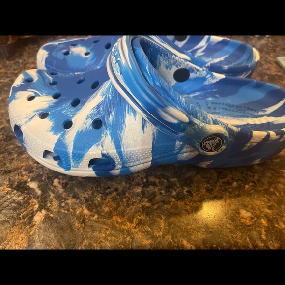 Marbled crocs - Picture 4 of 8
